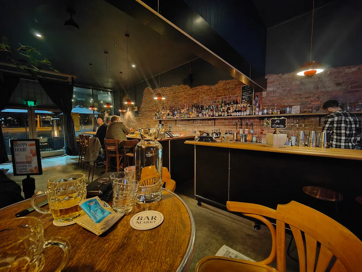 Vibe, Bar Nearby