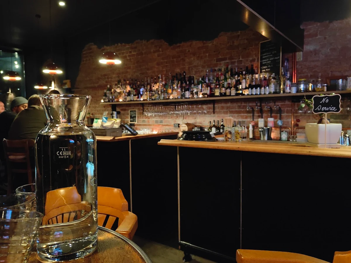 Vibe, Bar Nearby