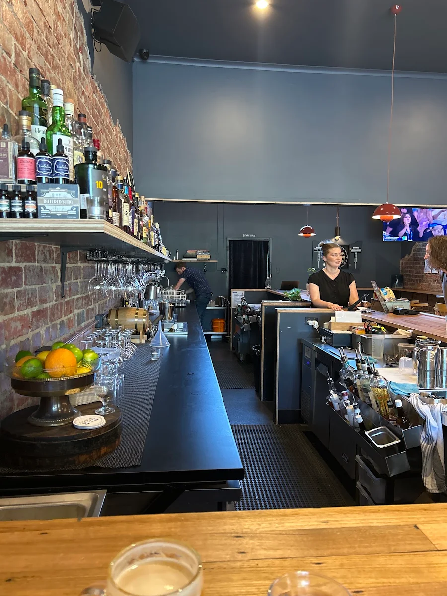 Vibe, Bar Nearby