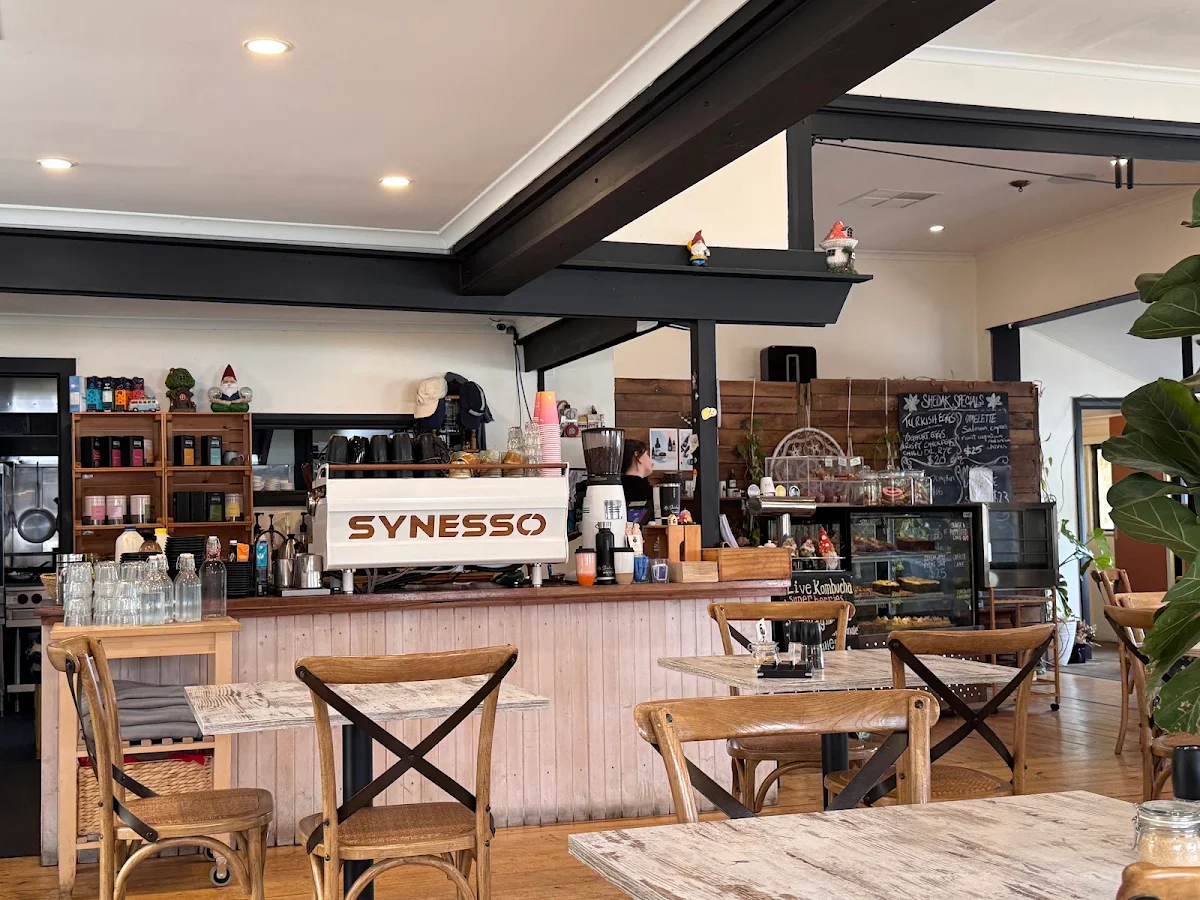 Vibe, Sheoak Cafe