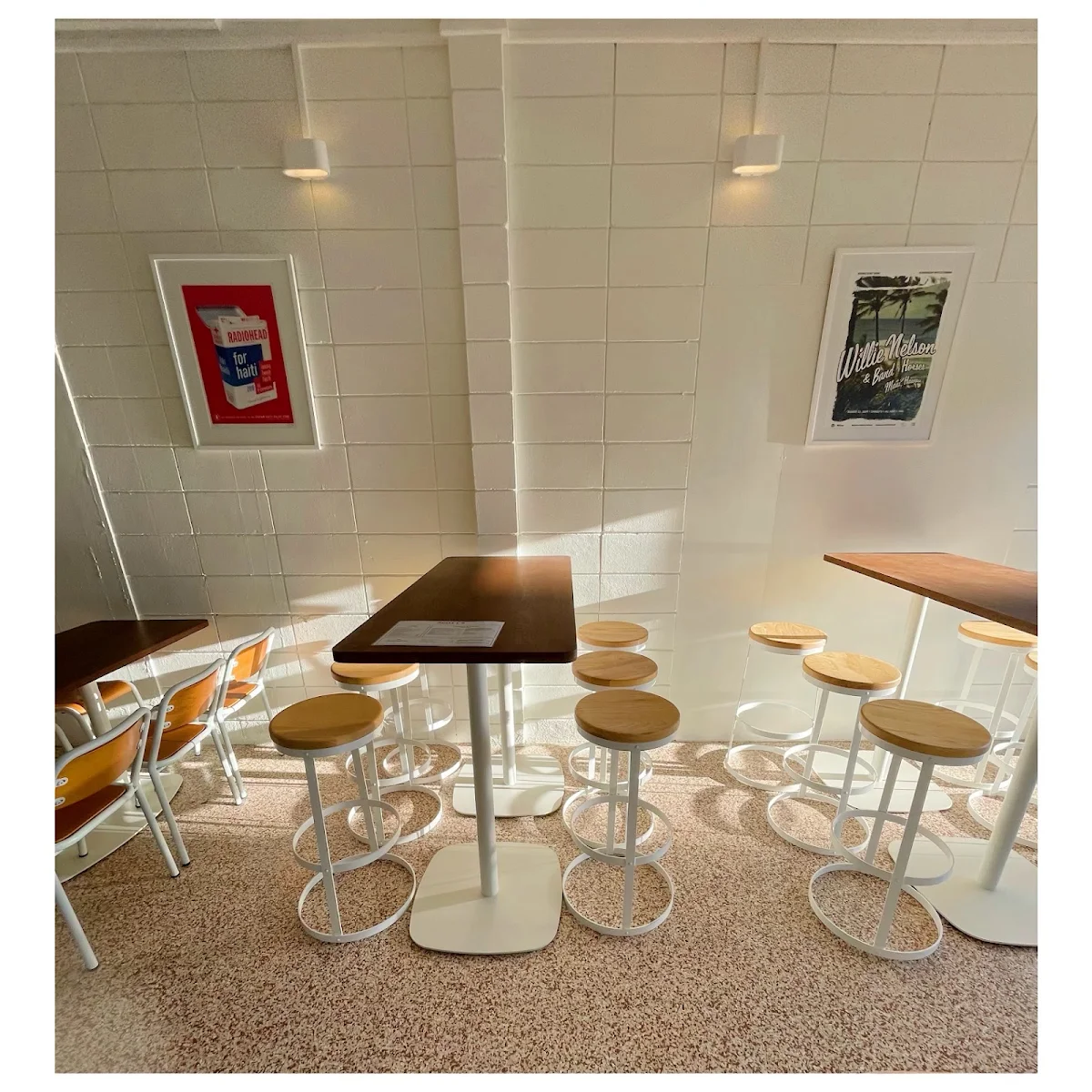 Vibe, Scott's Luncheonette & Bar