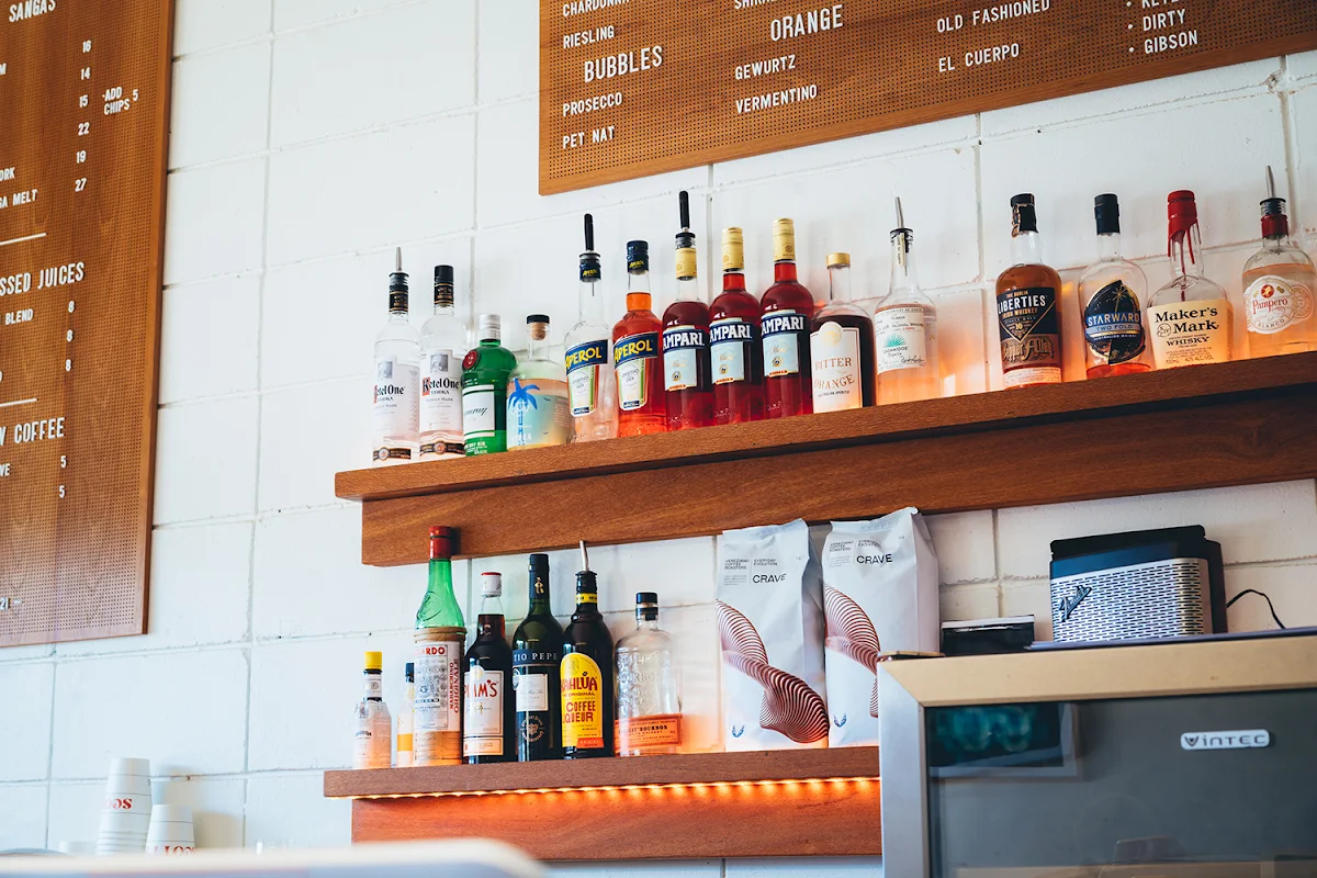 Vibe, Scott's Luncheonette & Bar
