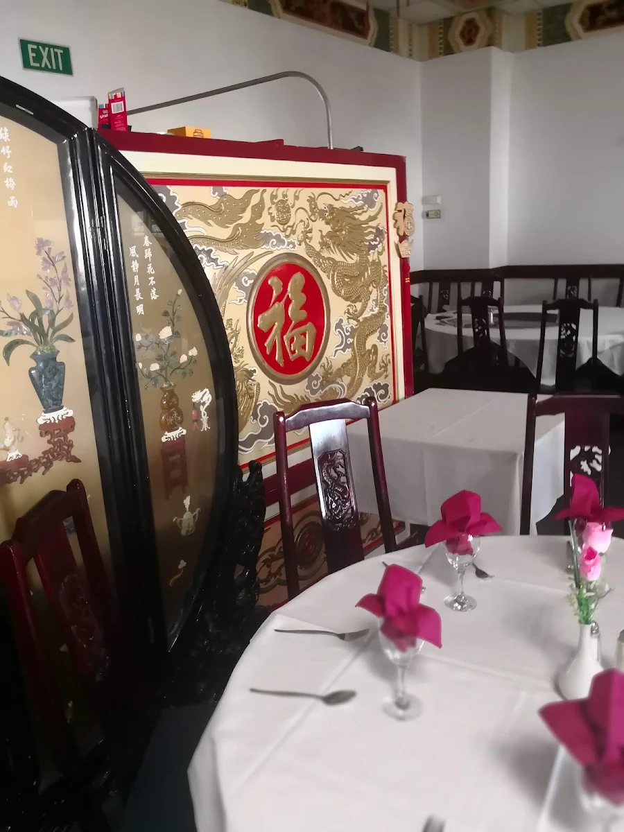Vibe, Swan Lake Chinese Restaurant