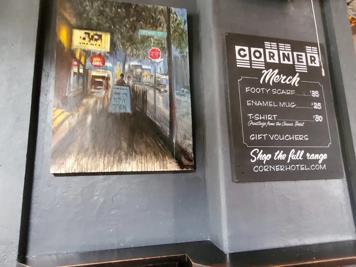 Menu, Corner Hotel
