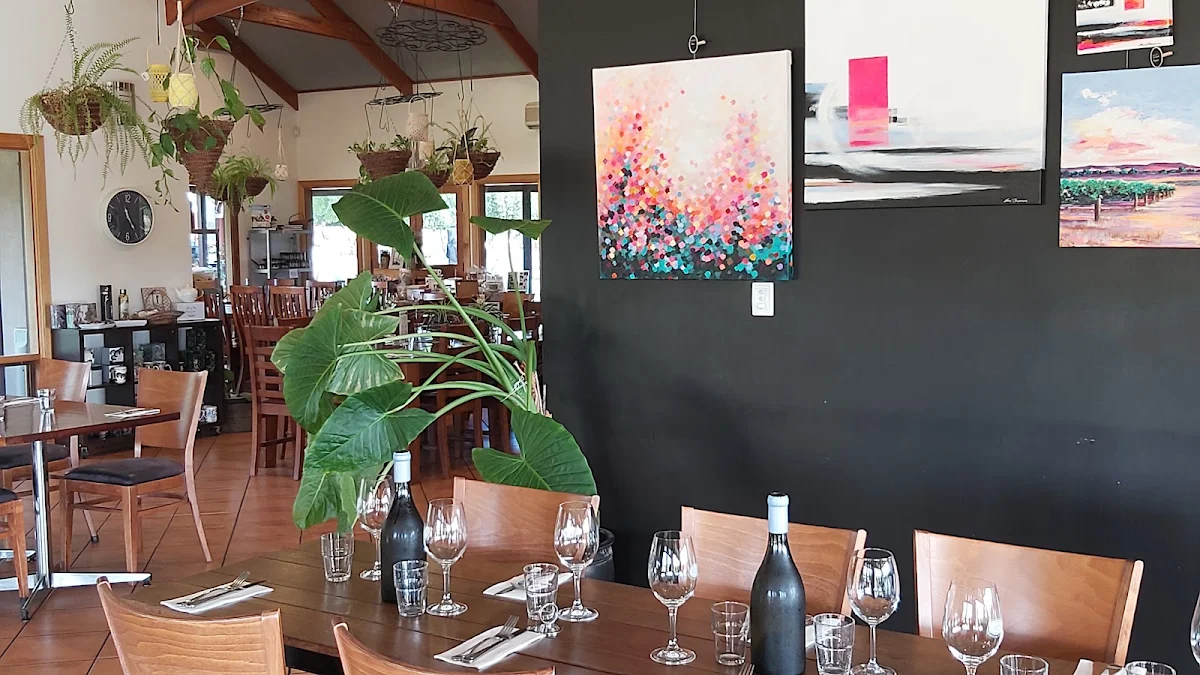 Vibe, Monkey Nut Café - Barossa Valley