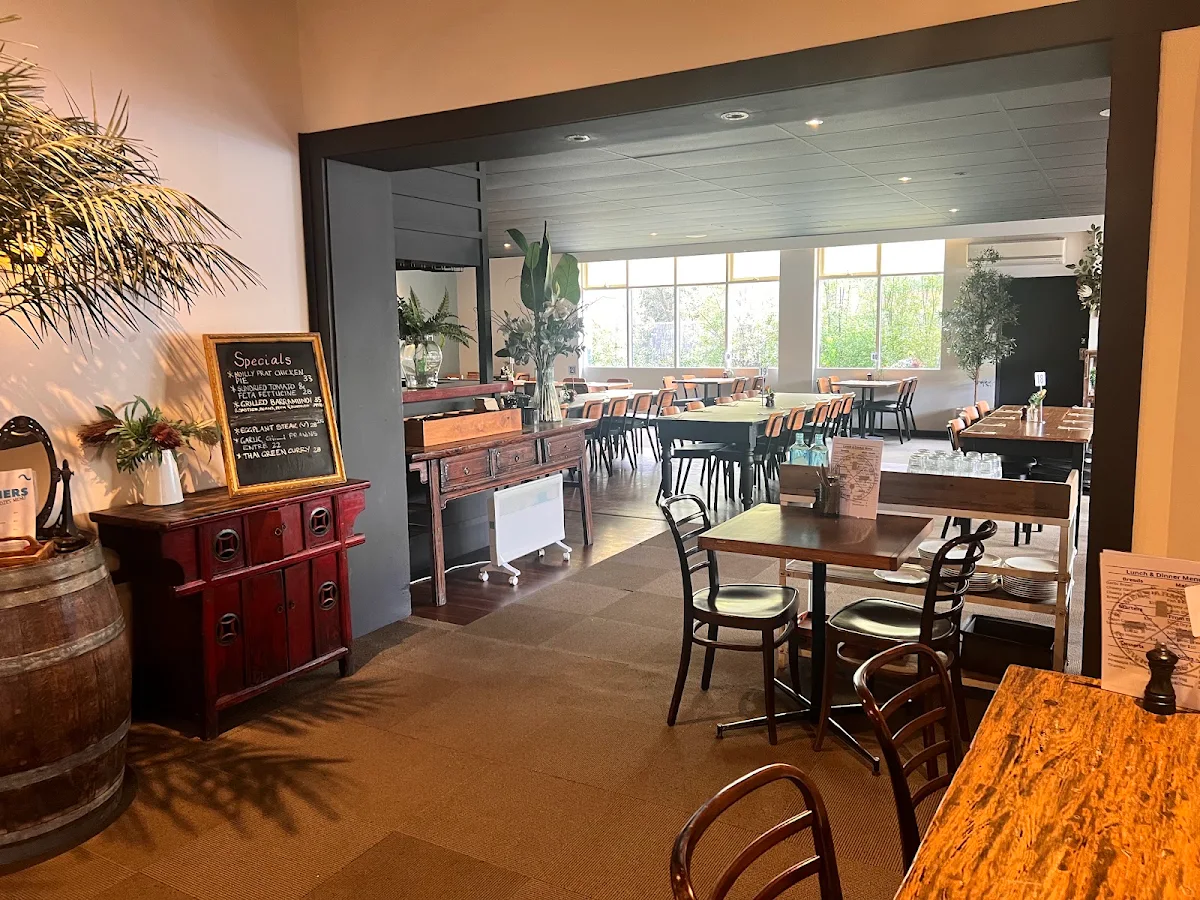 Vibe, Farmers Arms Creswick