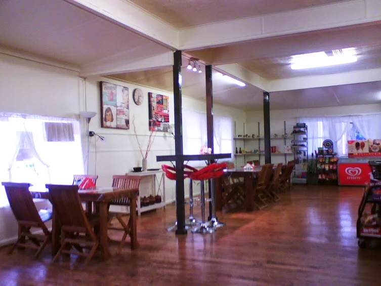 Vibe, Cafe Nundle on the Park