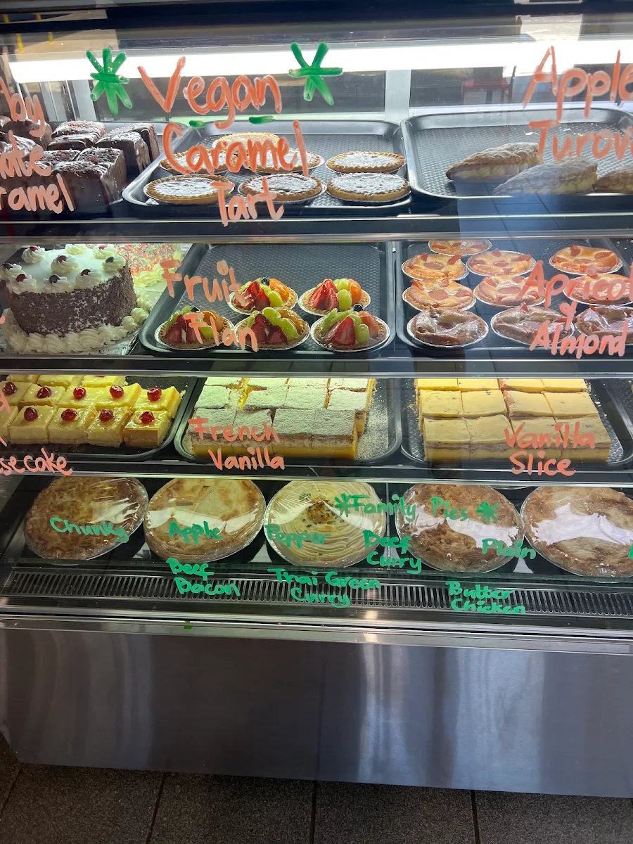 Vibe, Annie's Country Bakery