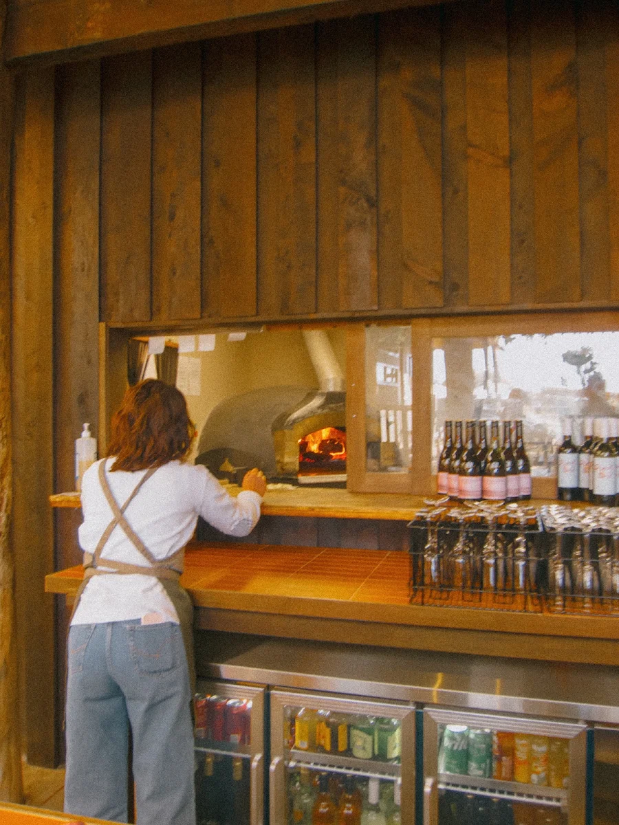 Vibe, T'Gallant Pizzeria