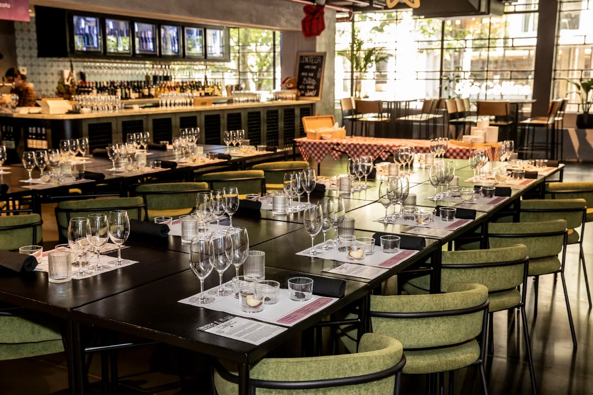Vibe, L'Enoteca Wine Bar at Il Mercato Centrale