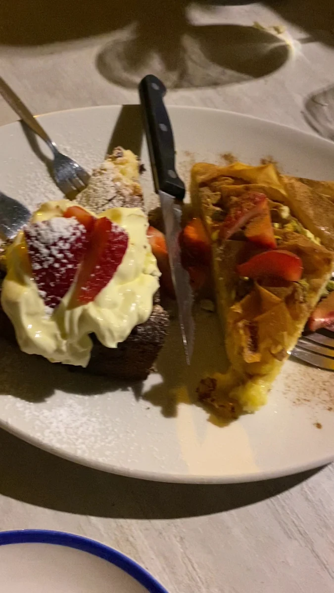 Food & drink, Lady of Ro
