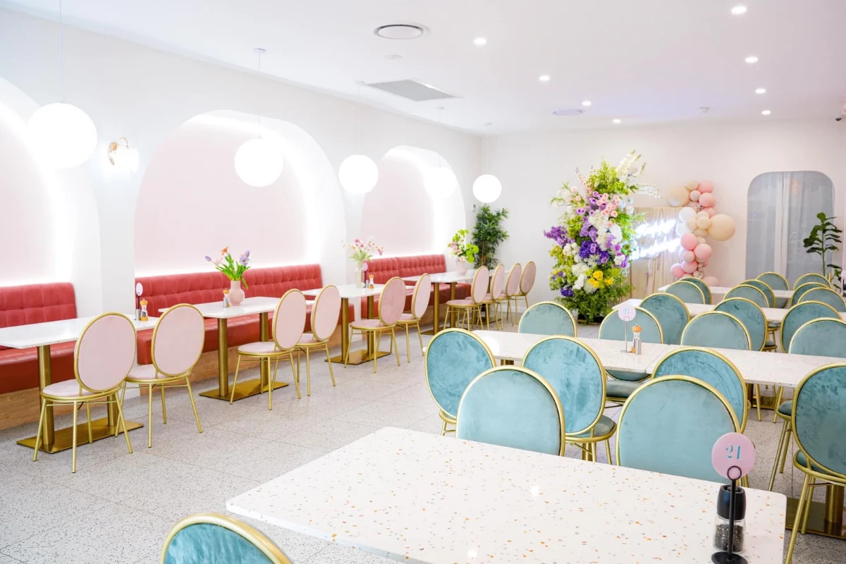 Vibe, Little Dreamer Cafe