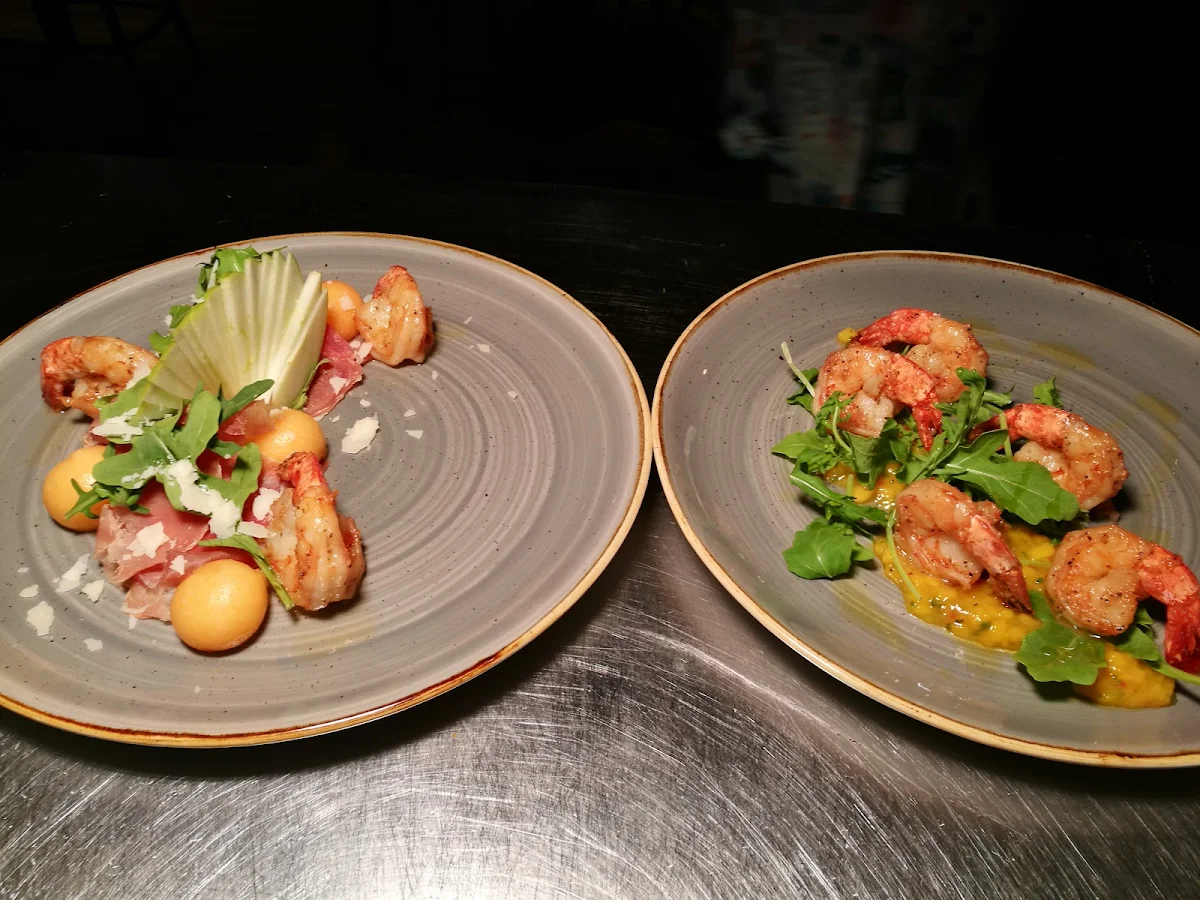 Food & drink, Pennys Hotel