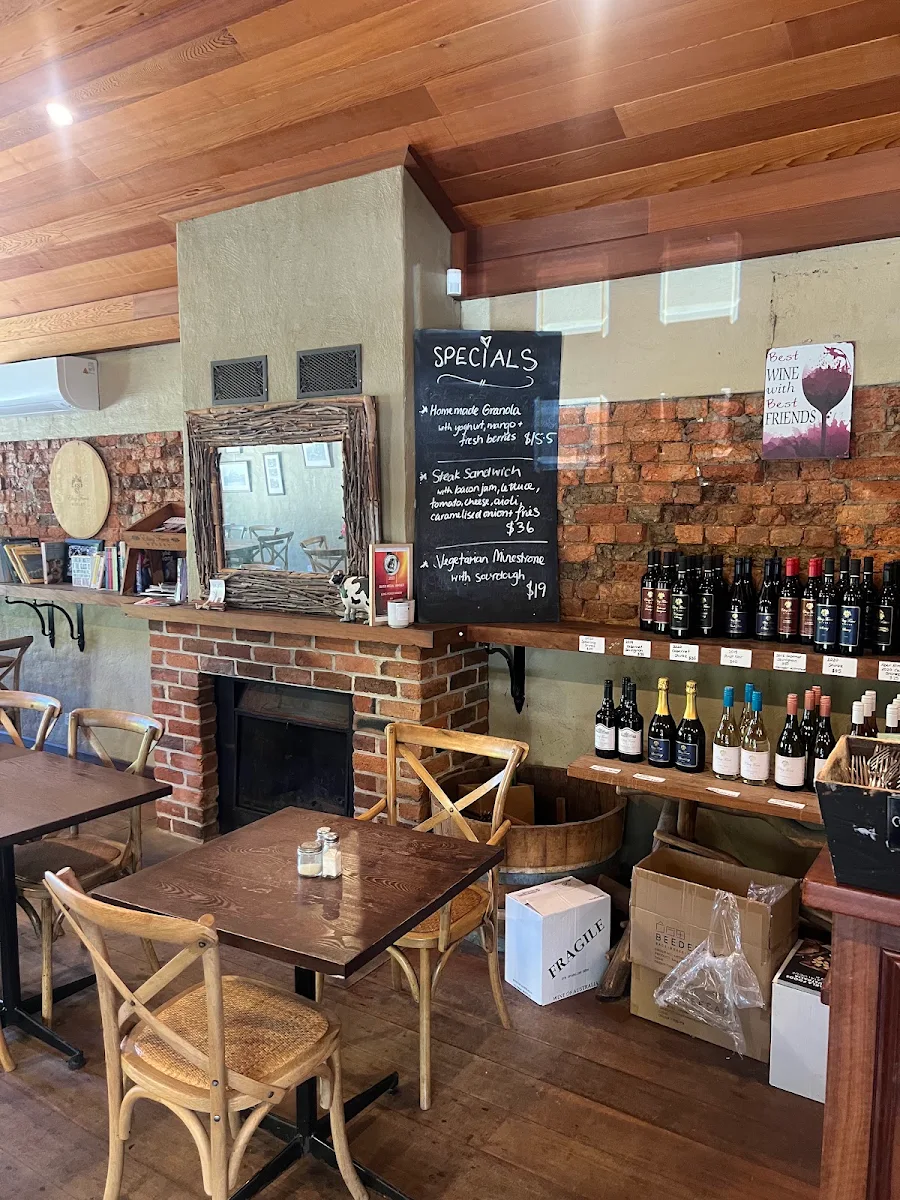 Eling Forest Winery Cafe cover