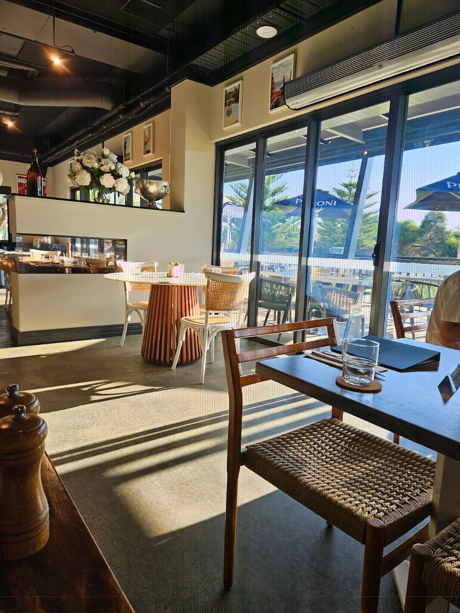 Vibe, Hillarys Beach Club