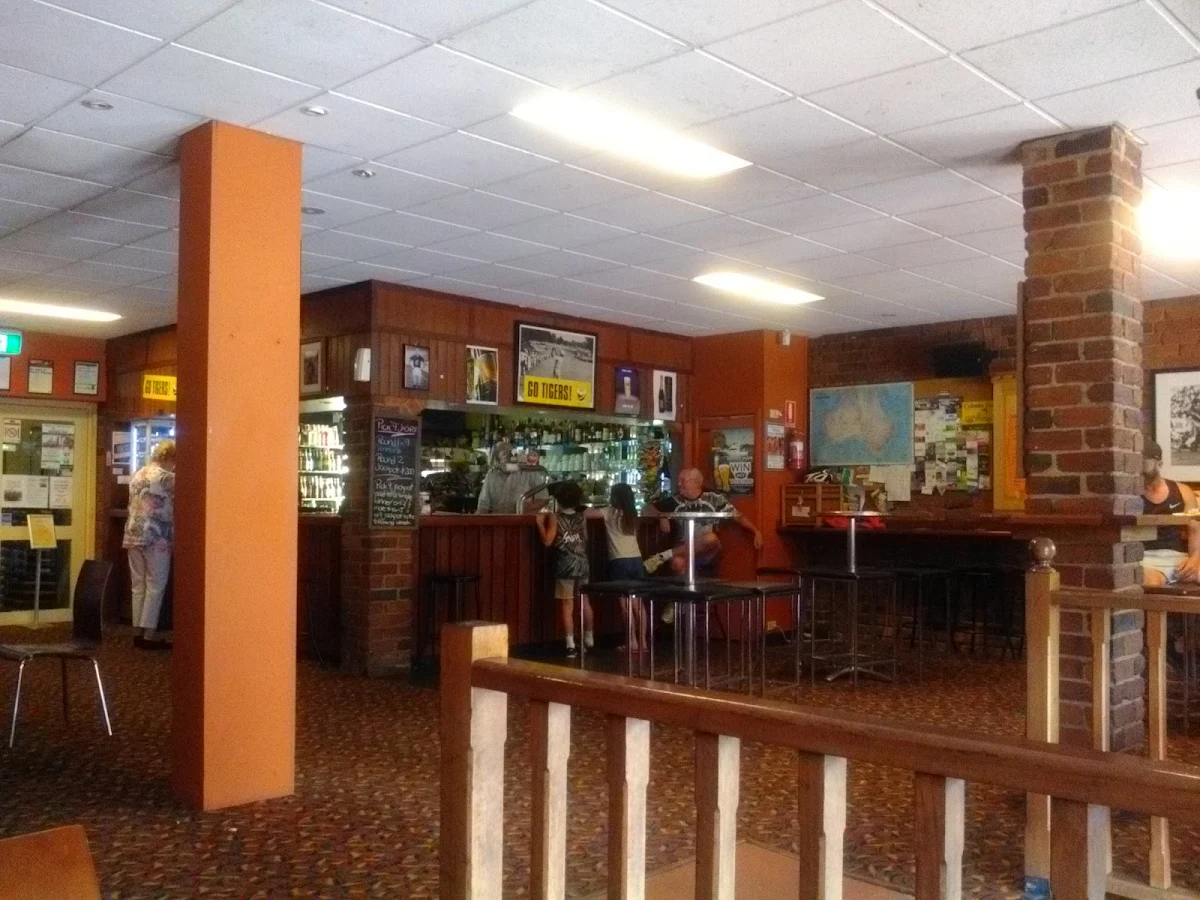Vibe, The Bower Tavern