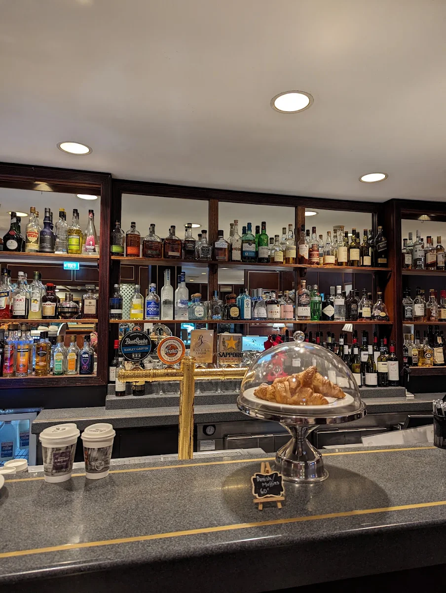 Vibe, The Walnut Restaurant & Lounge Bar