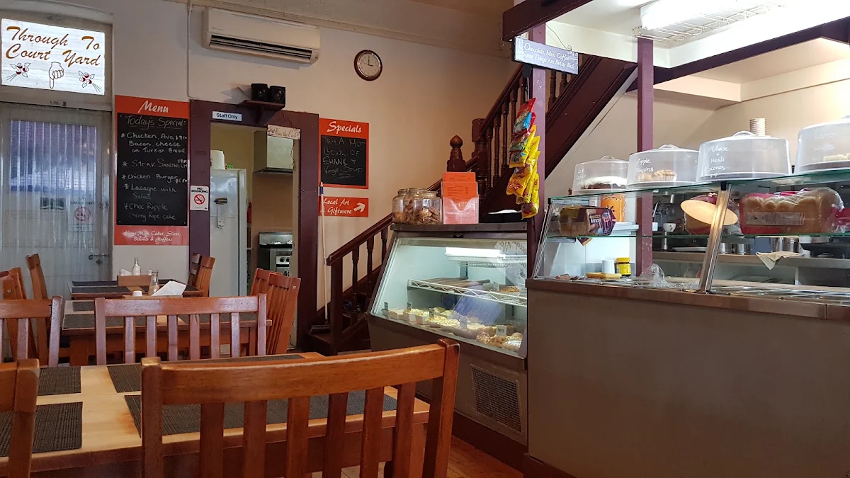 Vibe, Angels Cafe