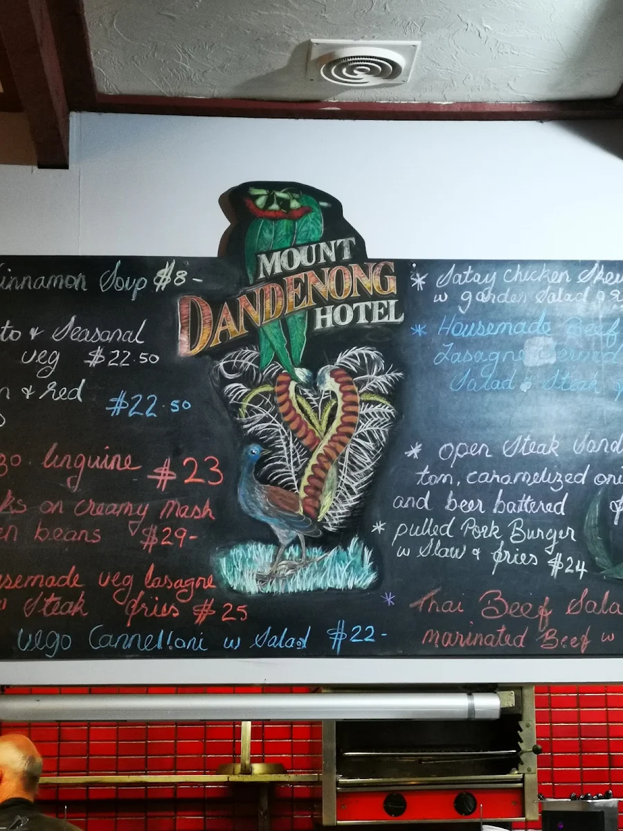 Menu, Mount Dandenong Hotel