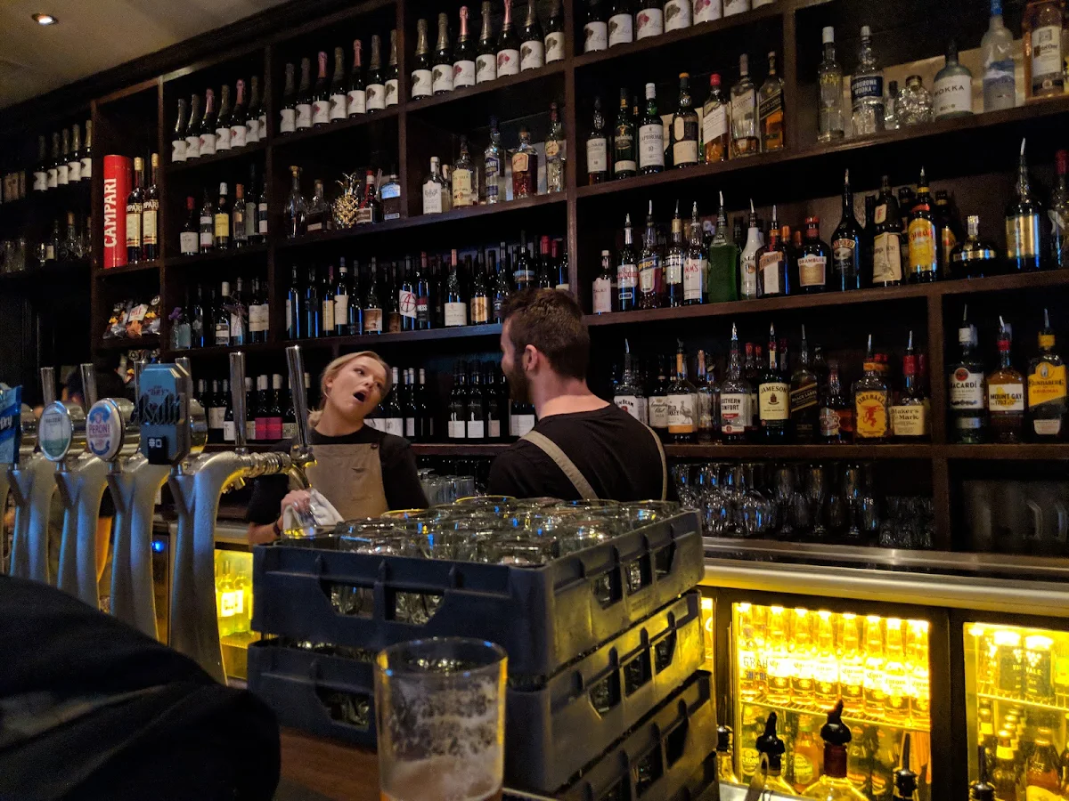 Vibe, Union Hotel - Best Pub in Adelaide CBD