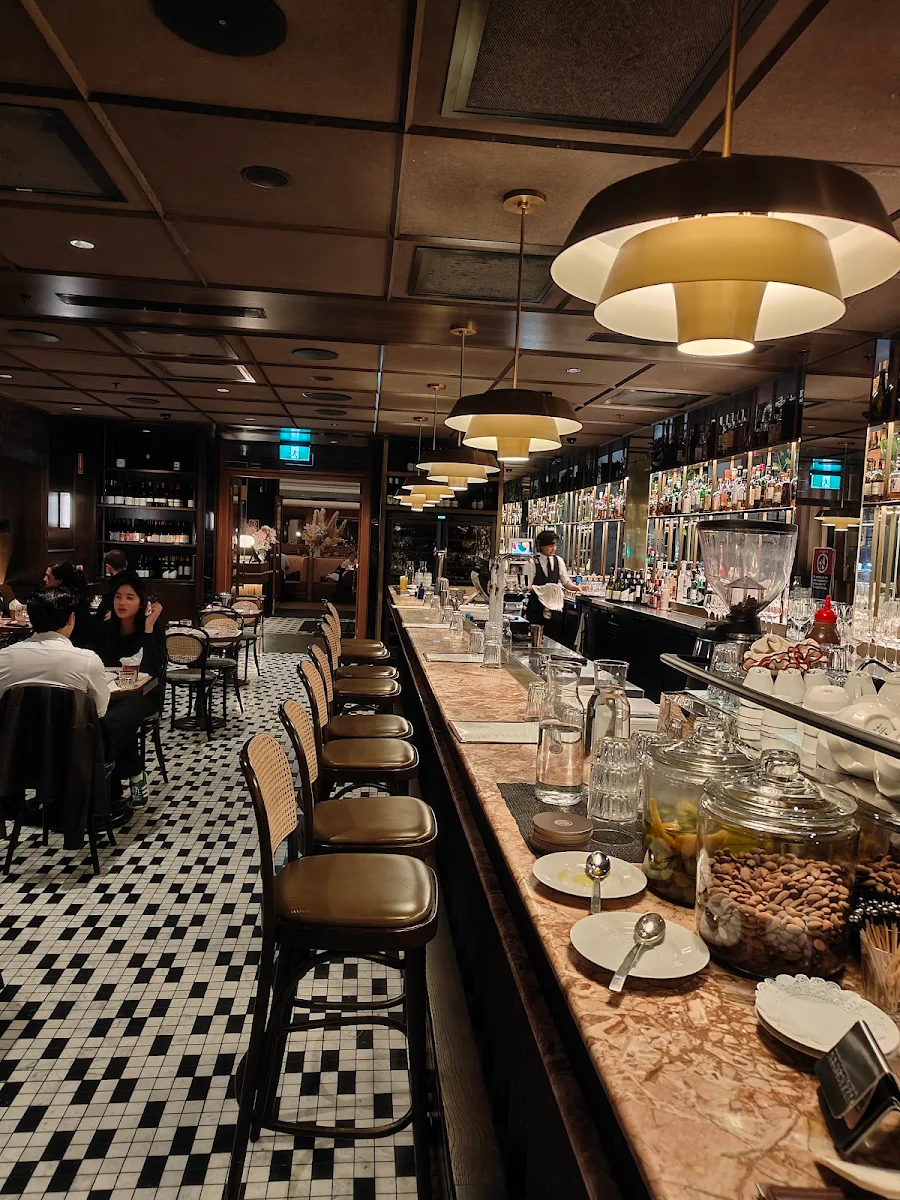 Vibe, The Charles Brasserie & Bar