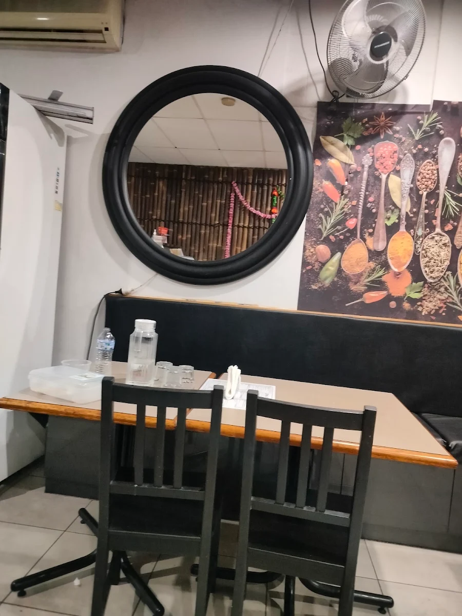 Vibe, Dhillon The Indian Kitchen
