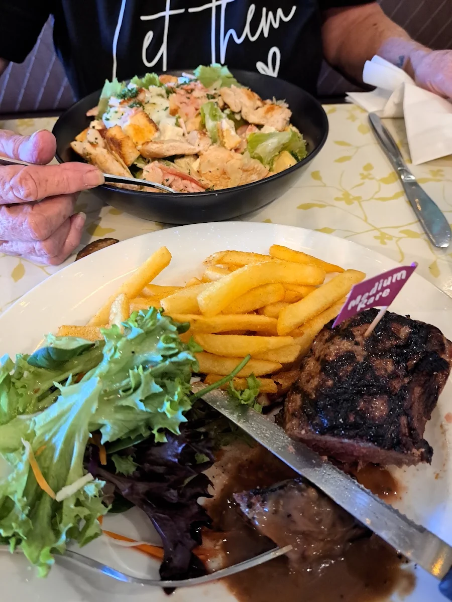 Food & drink, Glengala Hotel