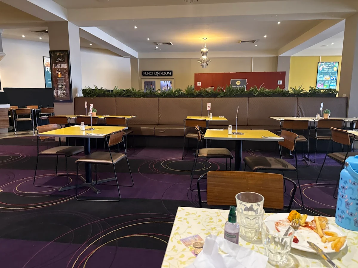 Vibe, Glengala Hotel