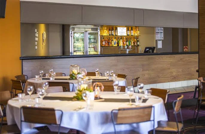Vibe, Glengala Hotel