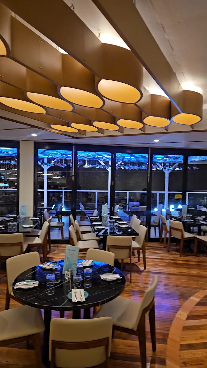 Vibe, The Cray Seafood & Grill Restaurant Essendon