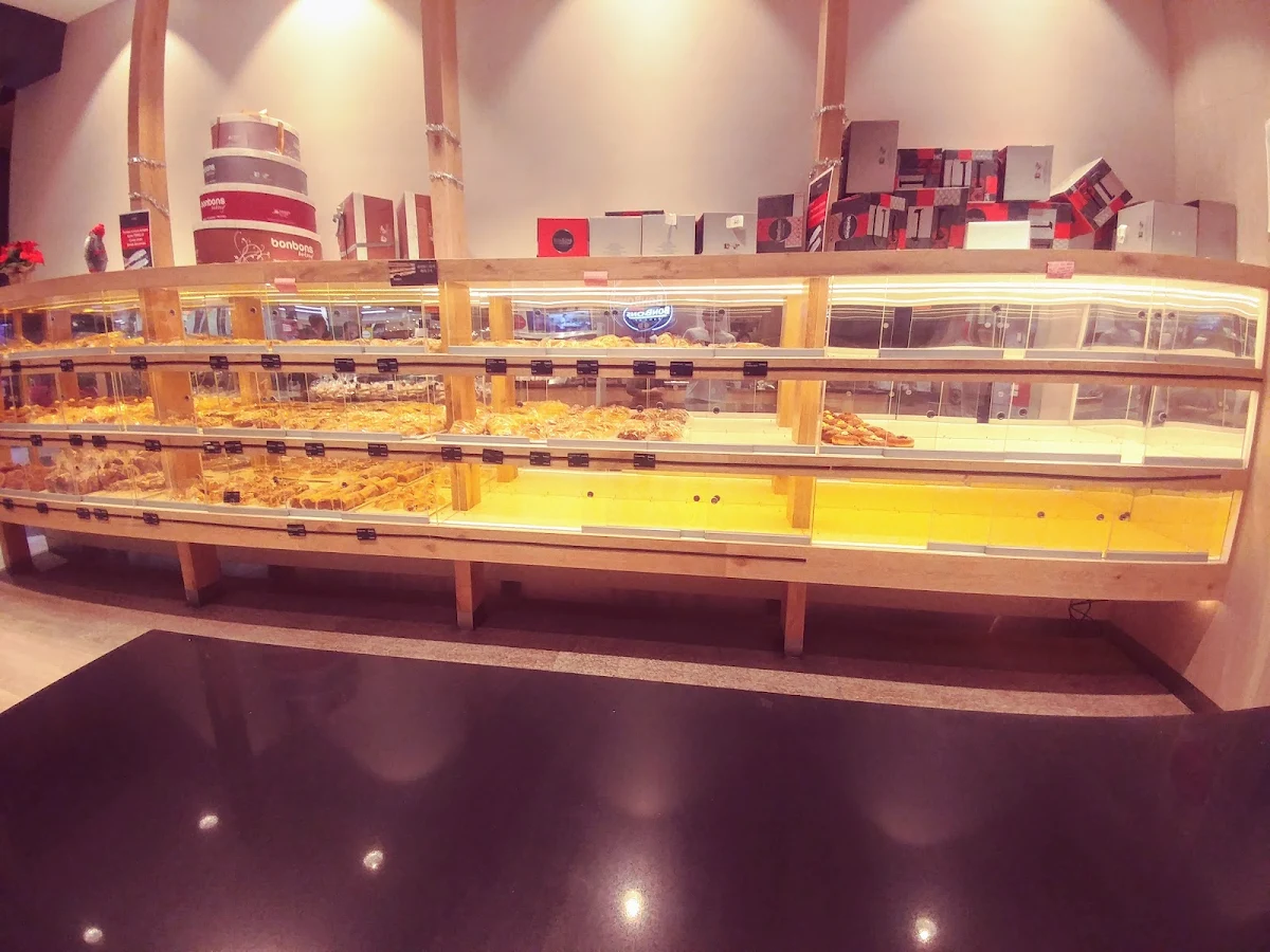 Vibe, Bonbons Bakery Abbotsford