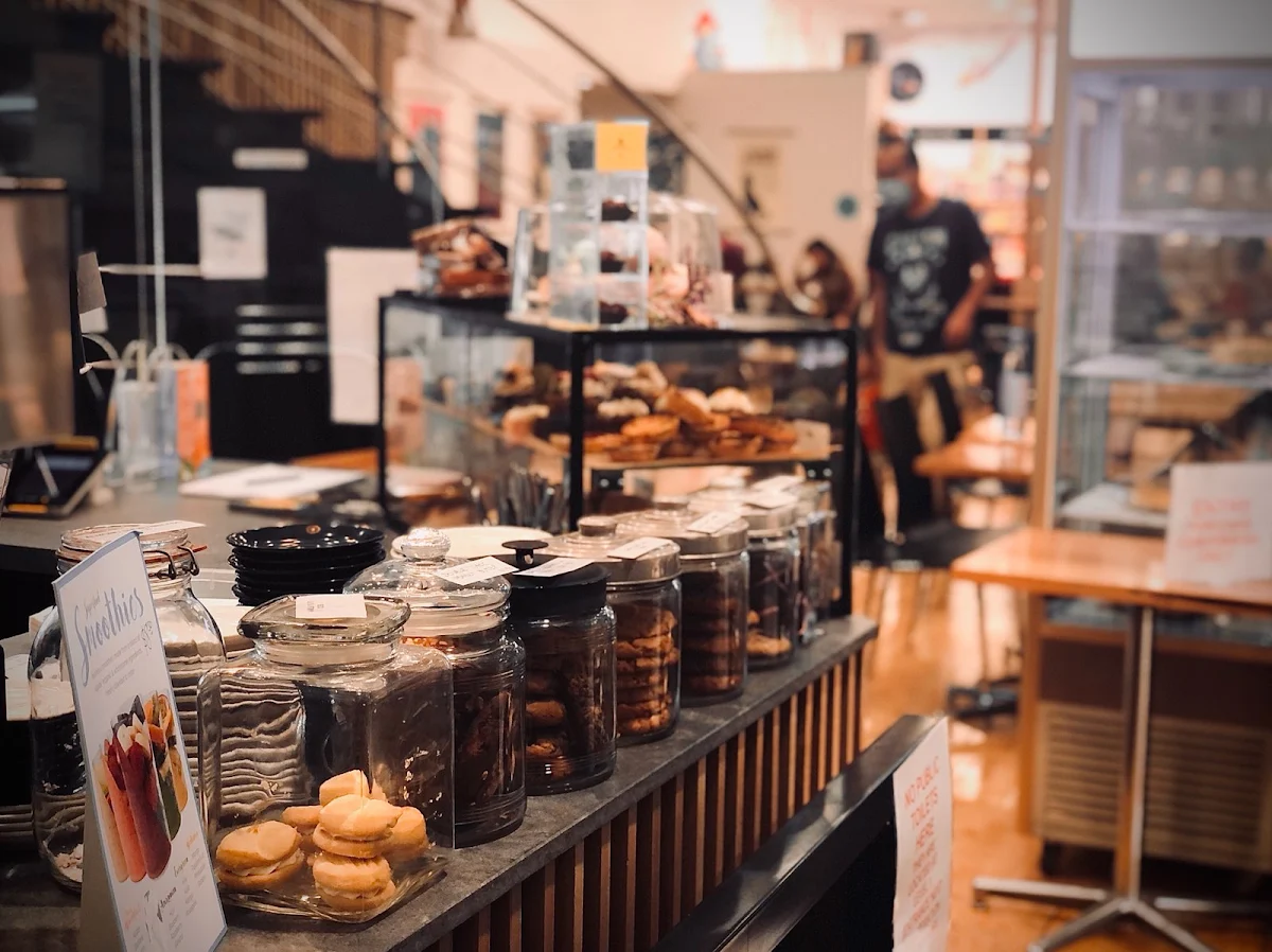 Vibe, Dymocks Cafe Melbourne