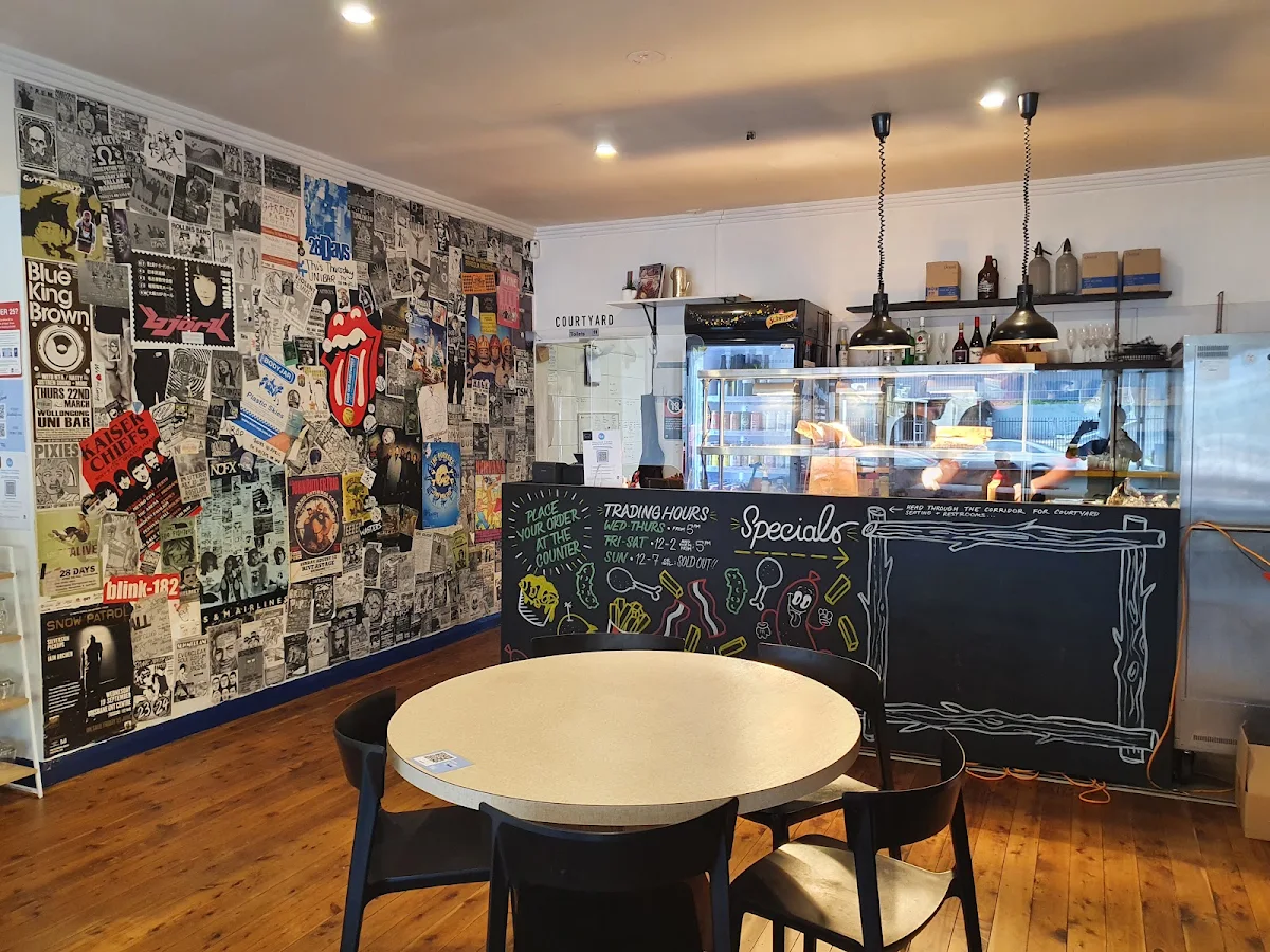 Vibe, 2 Smoking Barrels Barbecue Joint & Food truck
