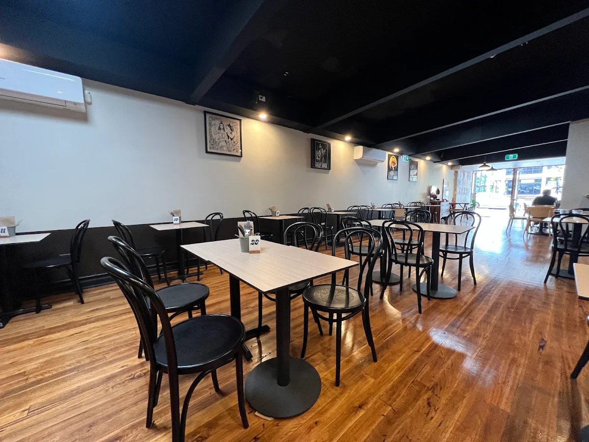 Vibe, 2 Smoking Barrels Barbecue Joint & Food truck