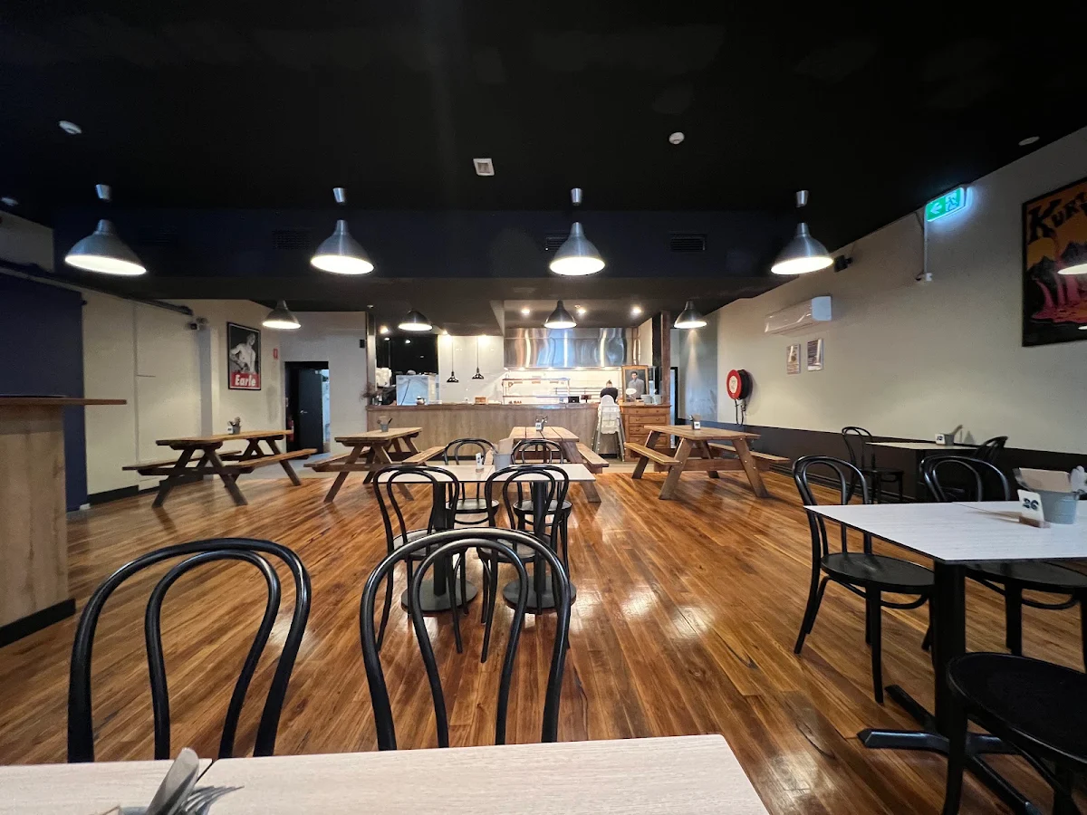 Vibe, 2 Smoking Barrels Barbecue Joint & Food truck