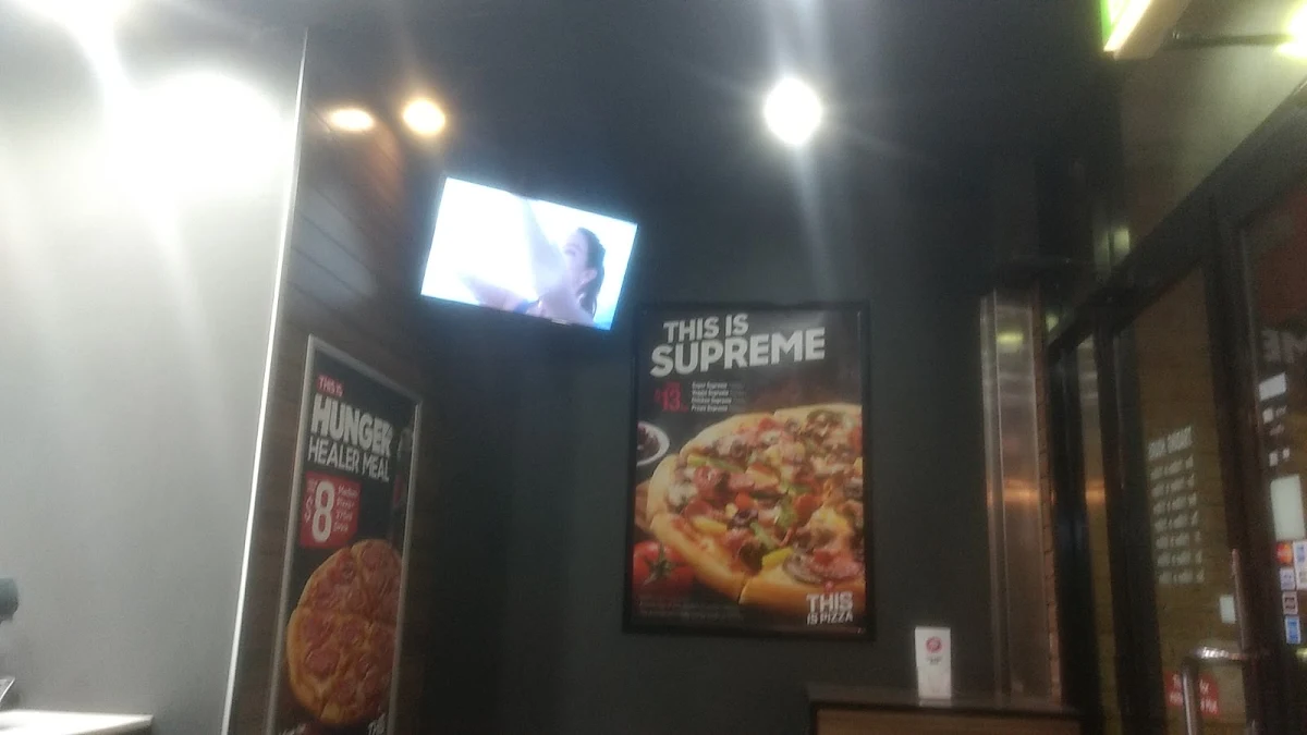 Menu, Pizza Hut Liverpool