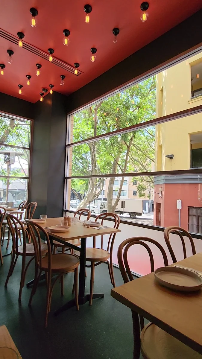 Vibe, Hurricane's Grill & Rotisserie Pyrmont