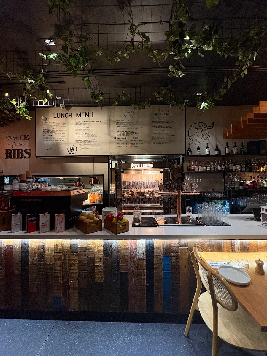 Vibe, Hurricane's Grill & Rotisserie Pyrmont