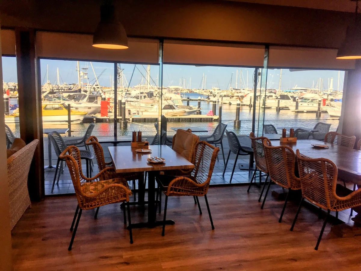 Vibe, Purple Goat Café