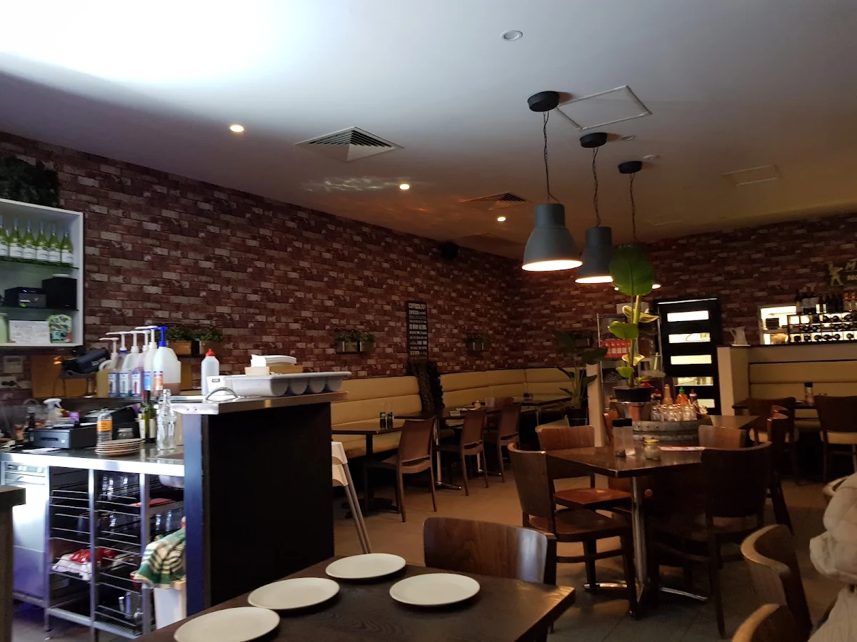 Vibe, Purple Goat Café