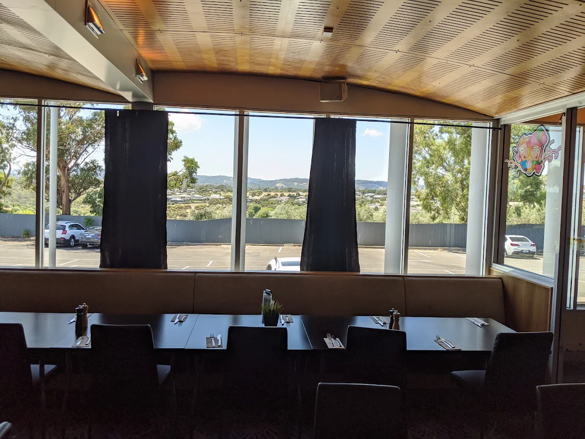 Vibe, Victoria Hotel