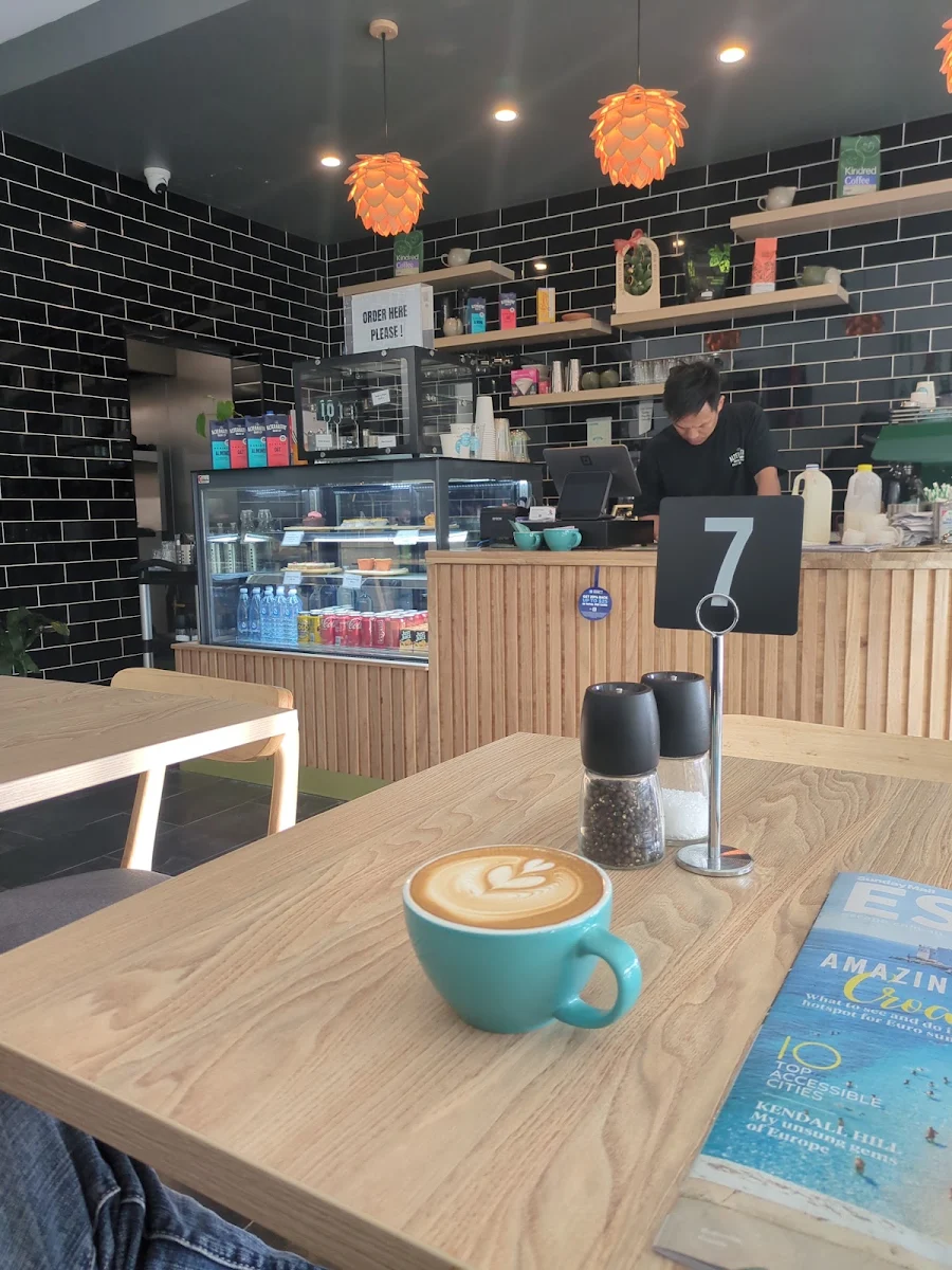 Vibe, Early Bird Eatery & Specialty Coffee