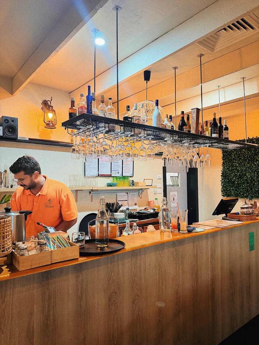 Vibe, Malaios Restaurant