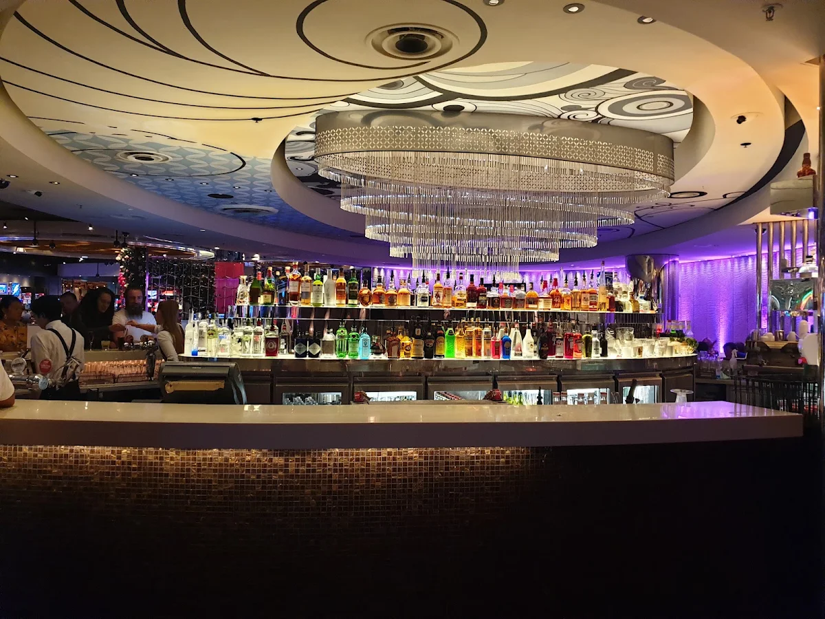 Vibe, Velvet Bar