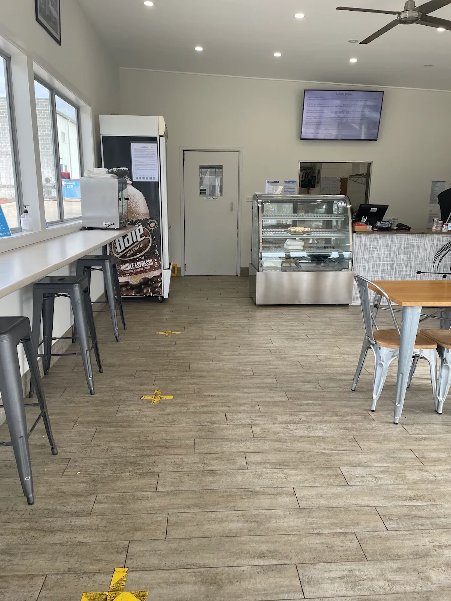Vibe, Jets Cafe