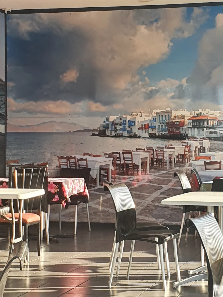Vibe, Simply Tops Seafood Bar