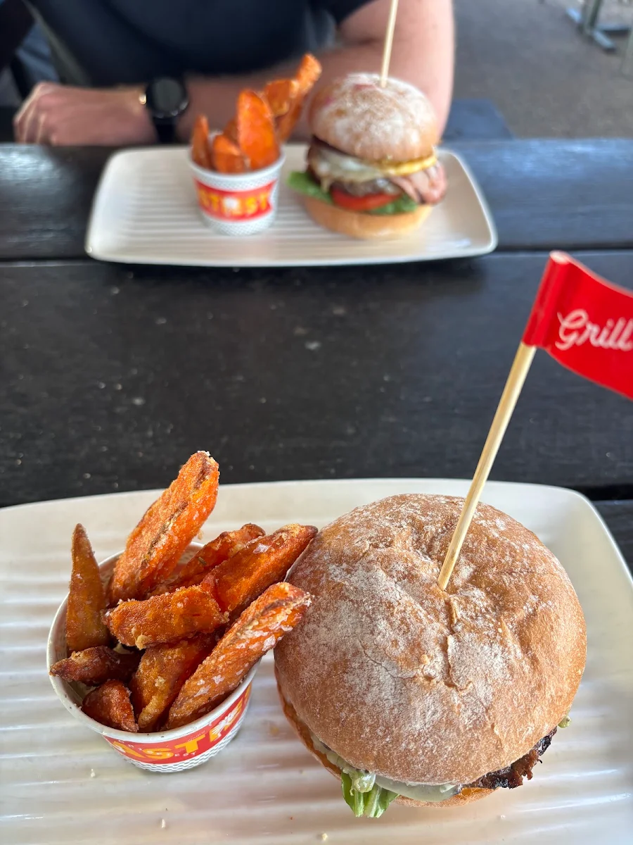 Food & drink, Grill'd Burgers - Everton Park
