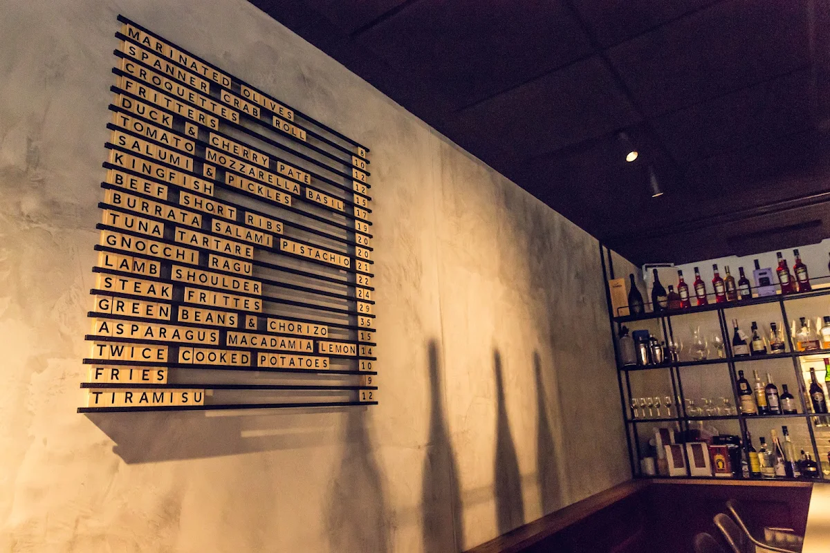 Menu, Attria Wine