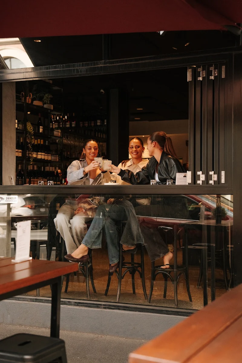 Vibe, Attria Wine