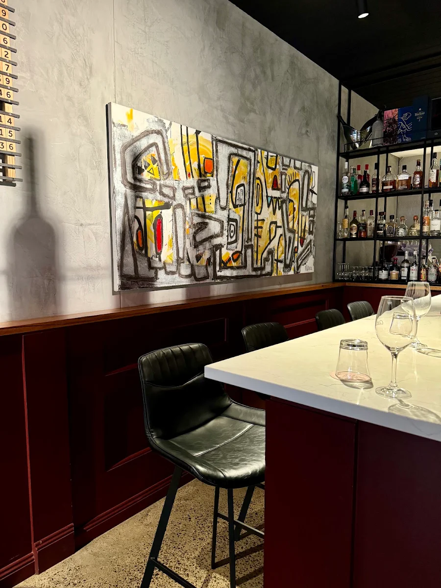 Vibe, Attria Wine